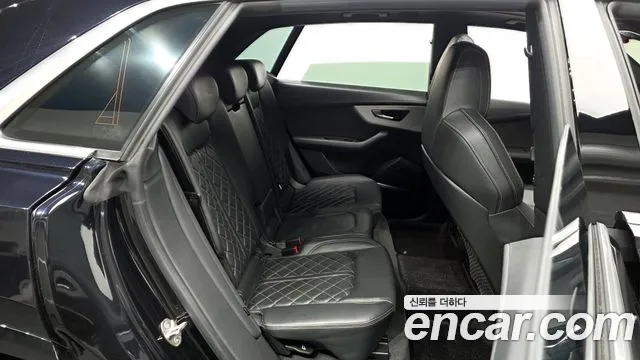 Audi Q8 2021