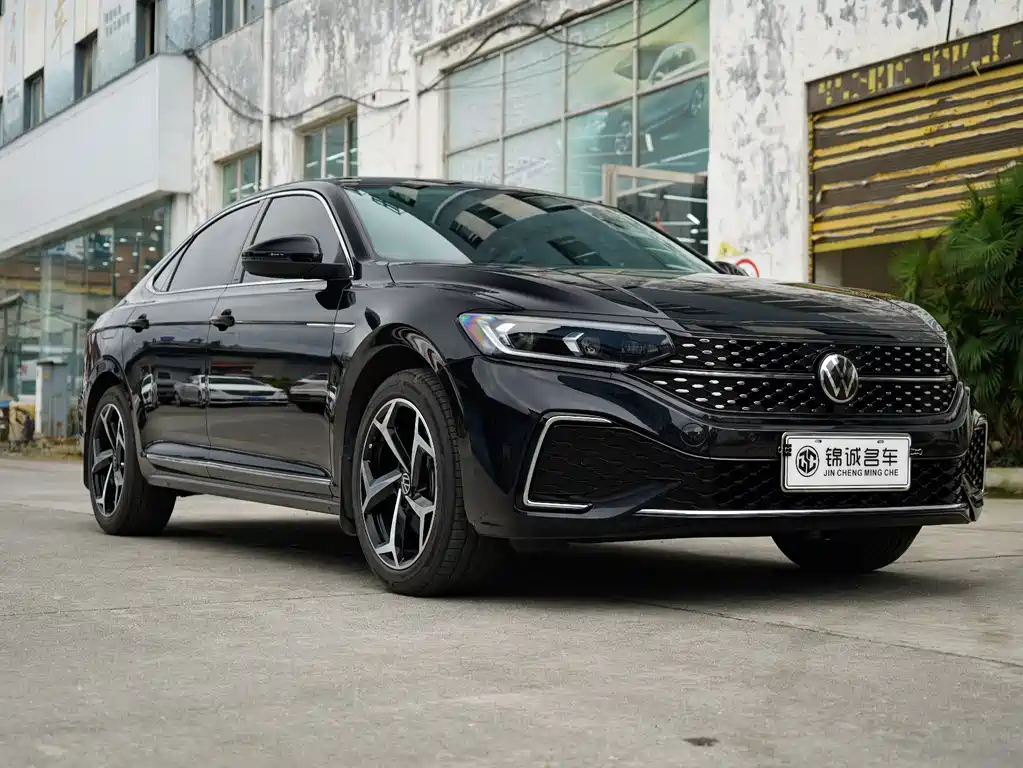 Volkswagen Passat 2025