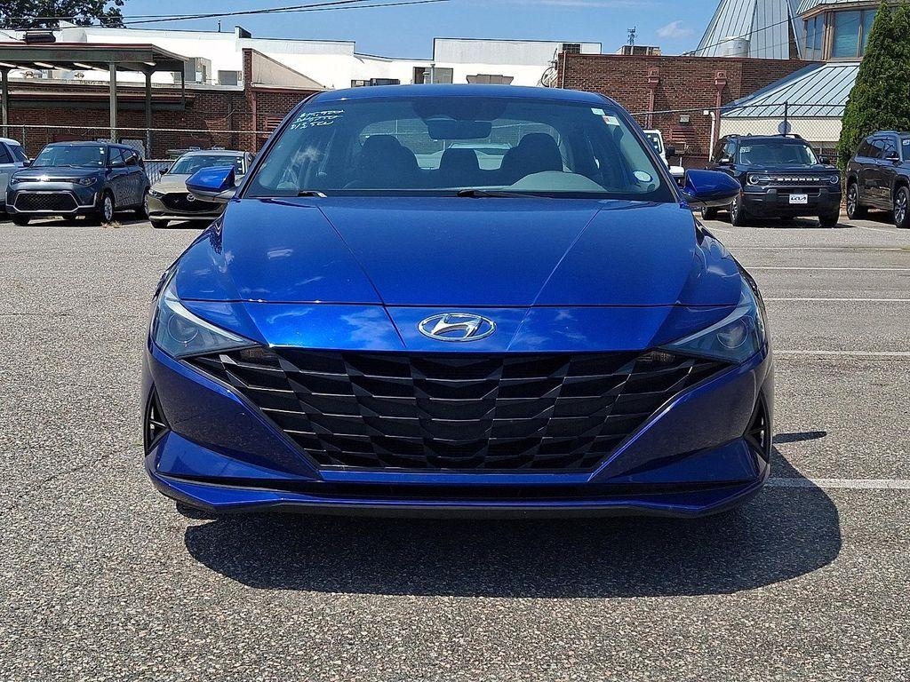Hyundai Elantra 2022