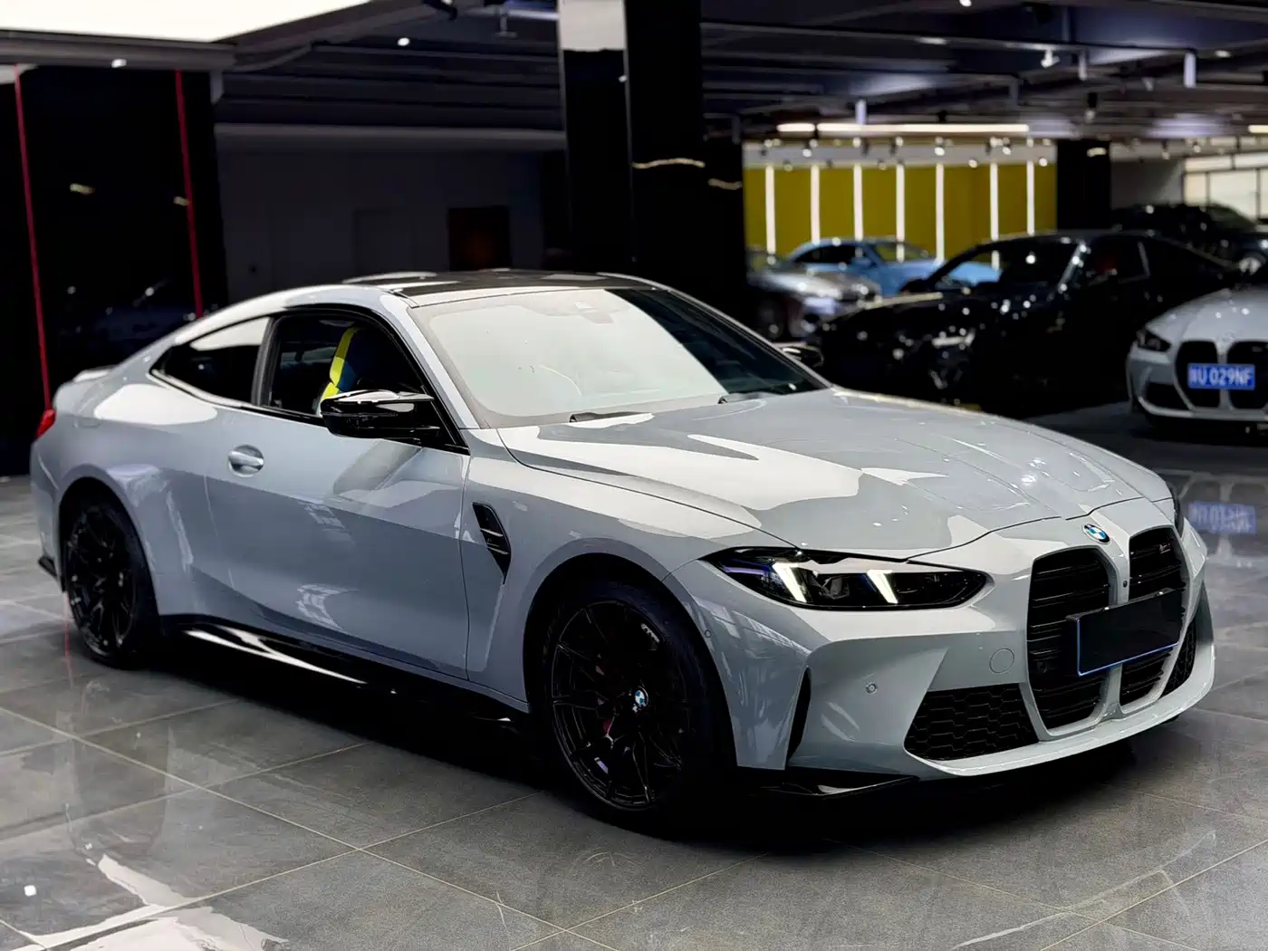 BMW M4 2025