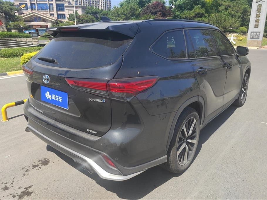 Toyota Crown 2021