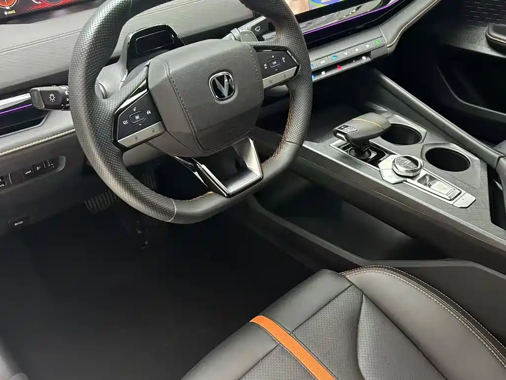 Changan UNI-V 2024