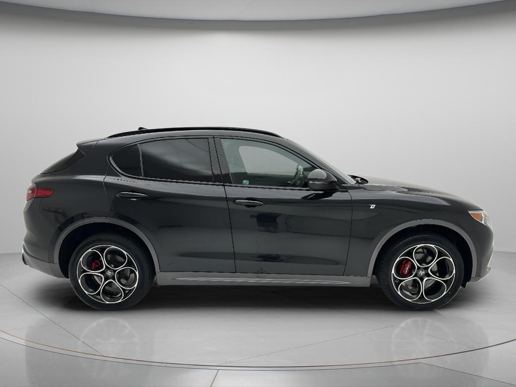 Alfa Romeo Stelvio 2023
