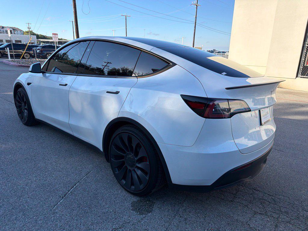 Tesla Model Y 2024
