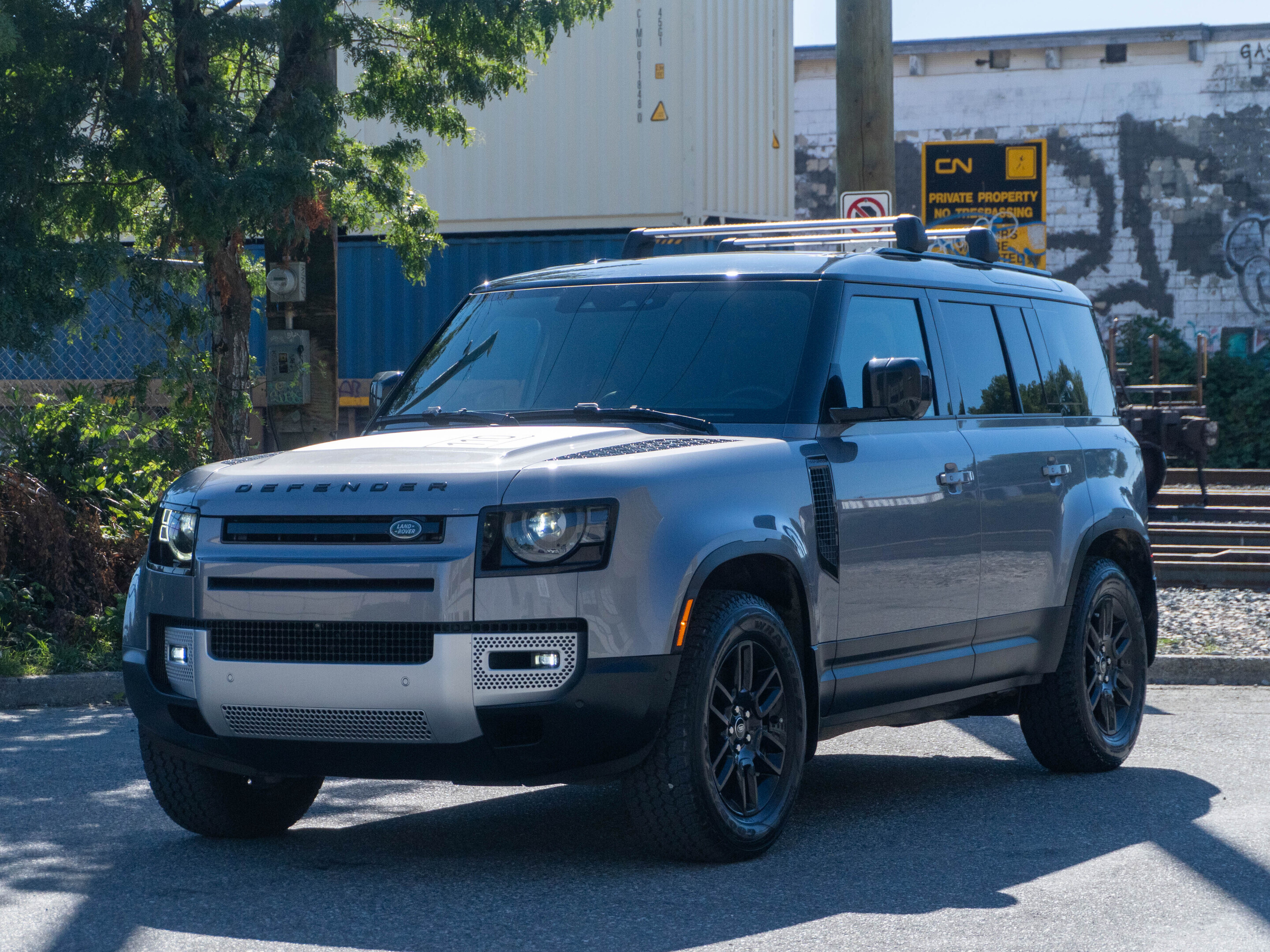 Land Rover Defender 2022