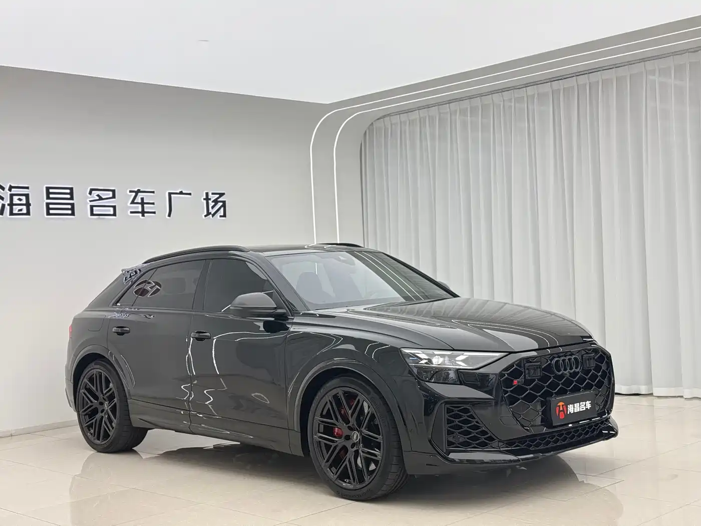 Audi RS Q8 2025