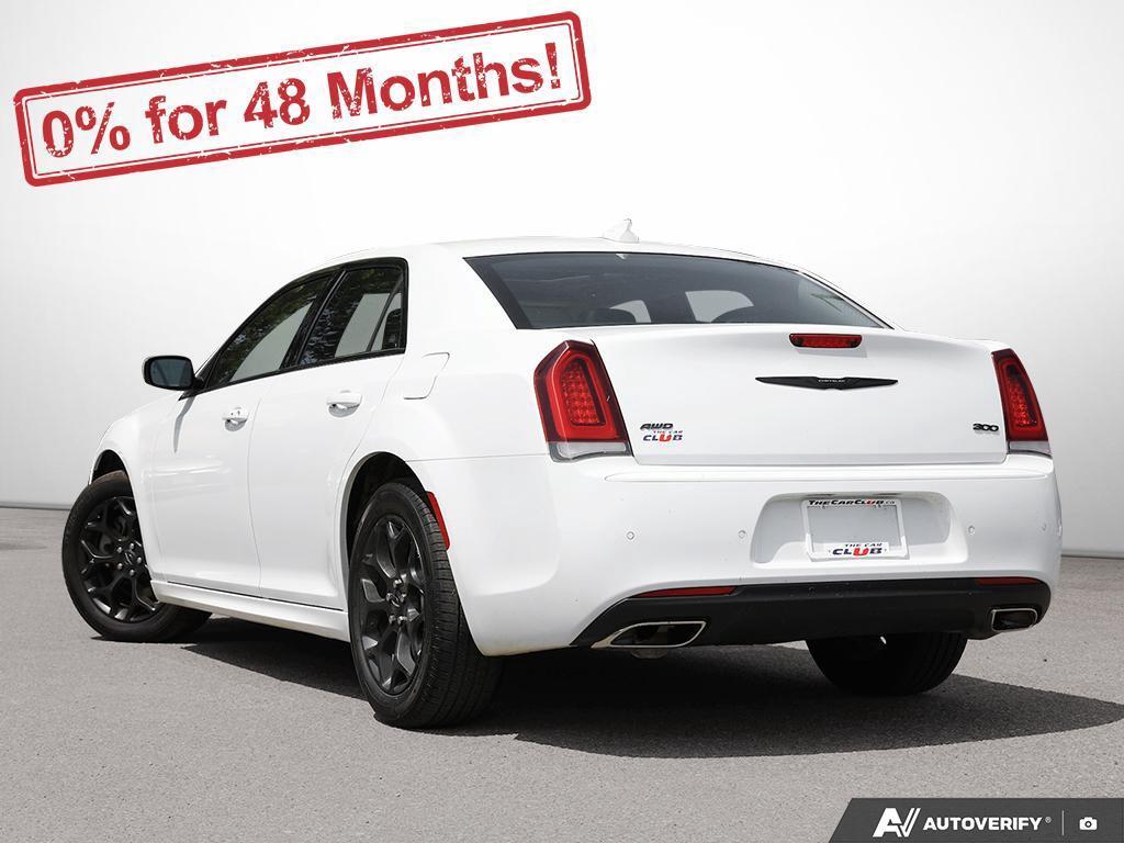 Chrysler 300 2023