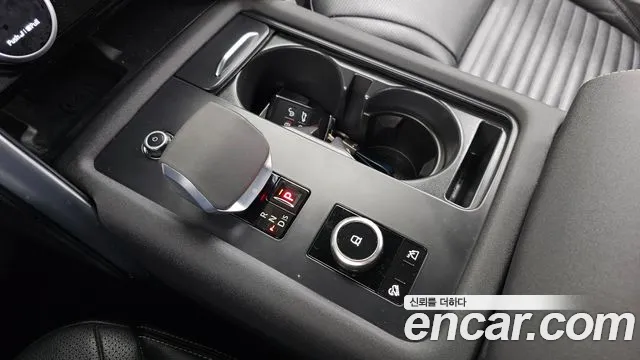 Land Rover Discovery 2021