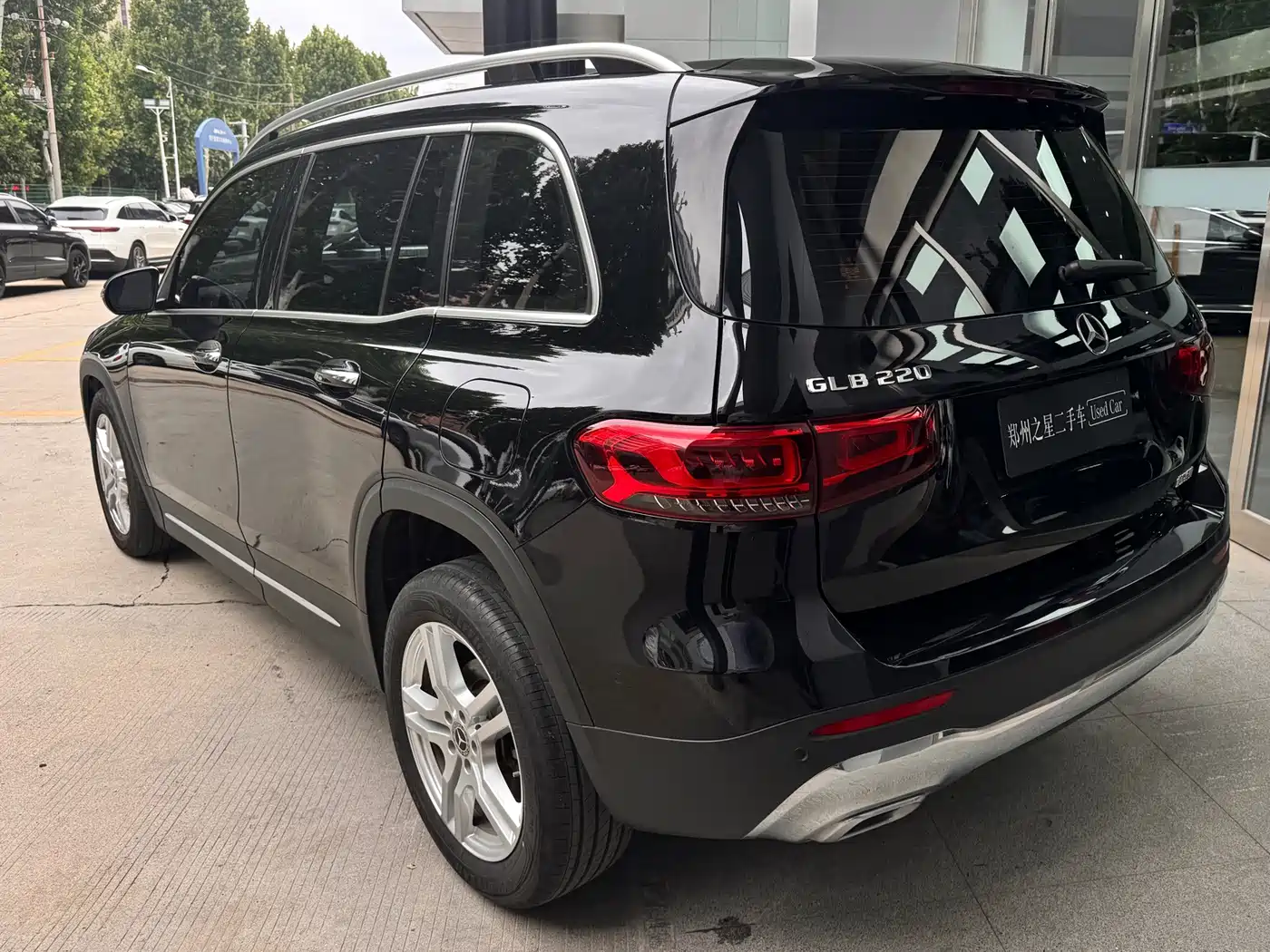 Mercedes-Benz GLB 2023