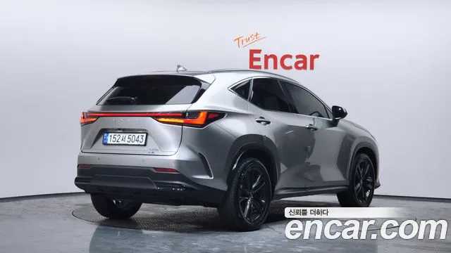 Lexus NX 2023