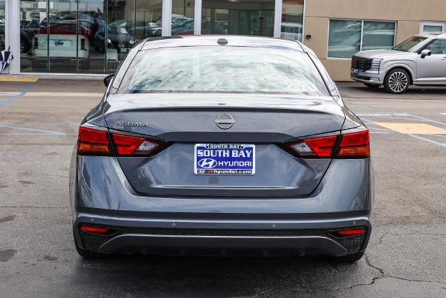 Nissan Altima 2025