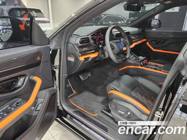 Lamborghini Urus 2025