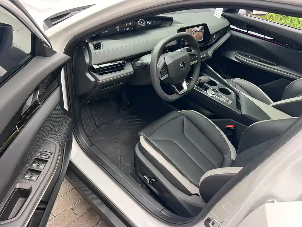 Changan UNI-V 2023