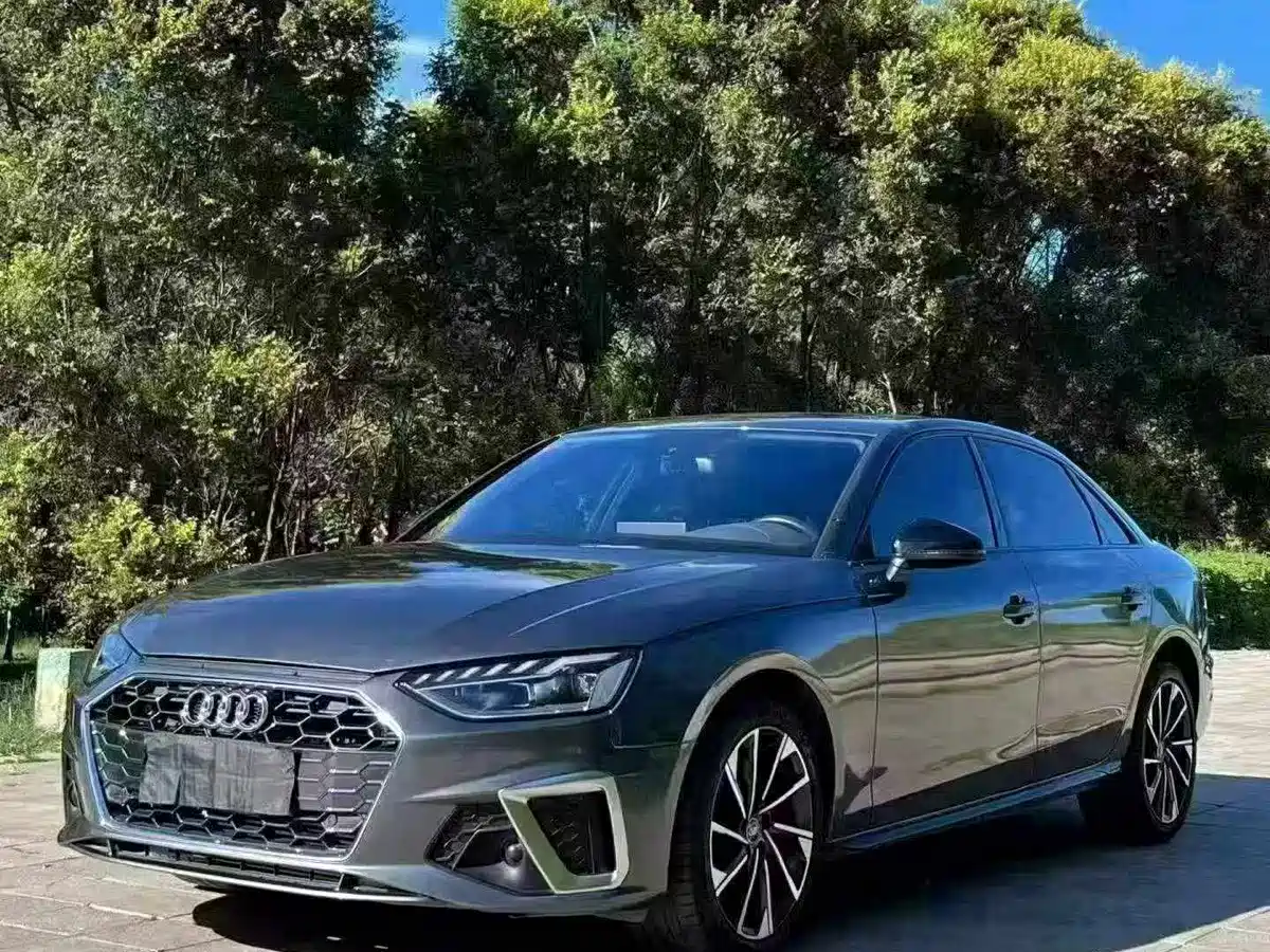 Audi A4 2023