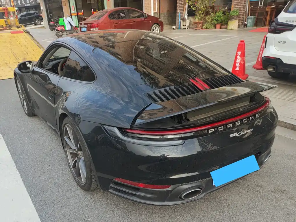 Porsche 911 2021
