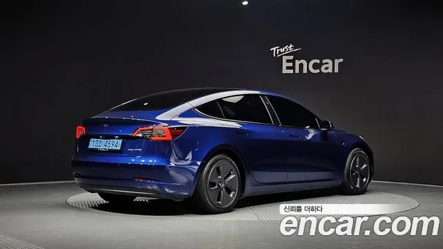 Tesla Model 3 2022