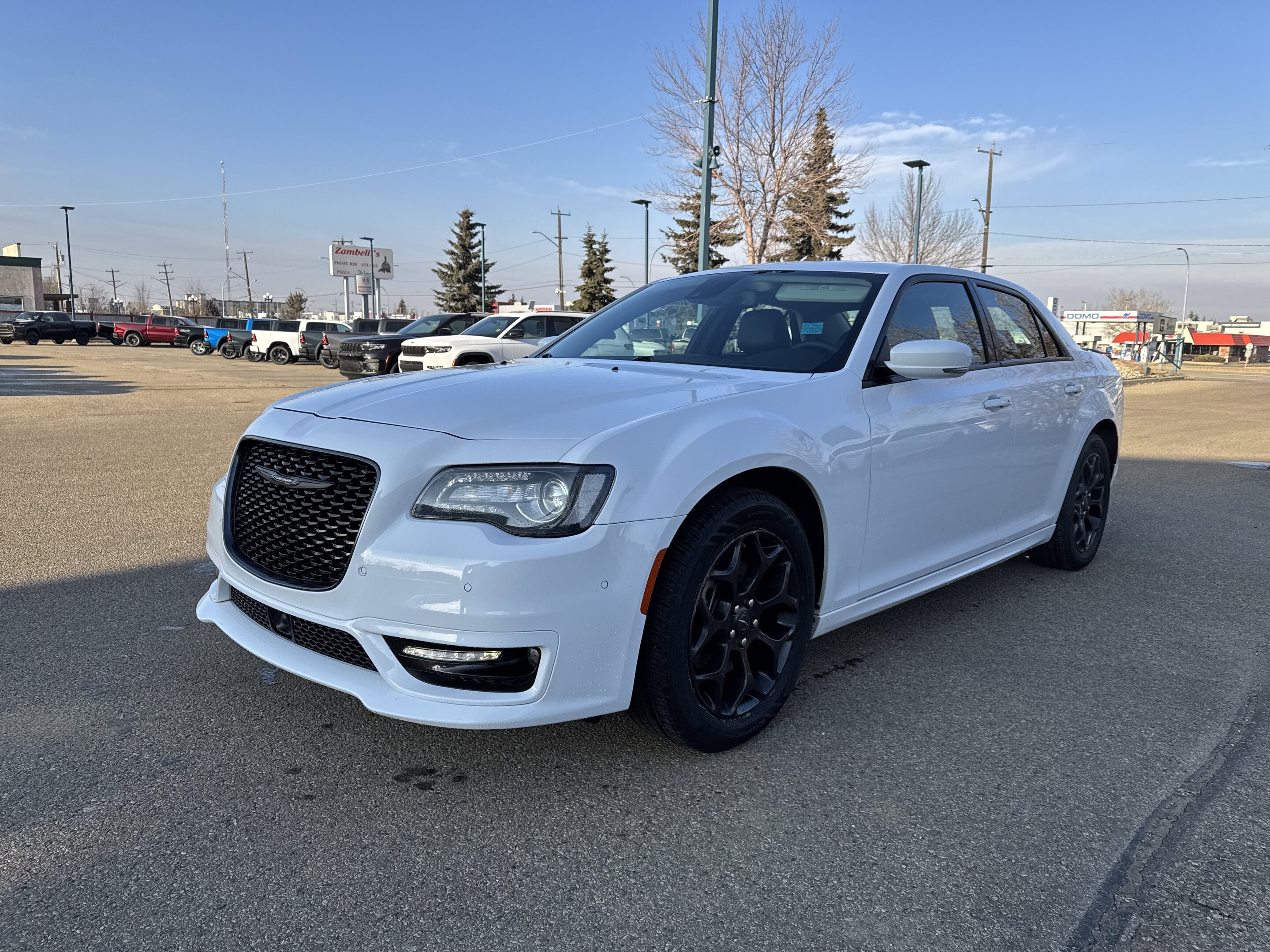 Chrysler 300 2023