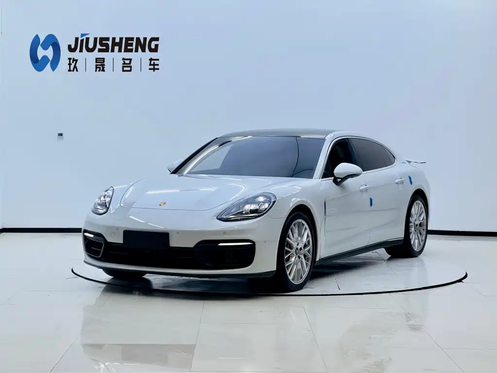 Porsche Panamera 2023