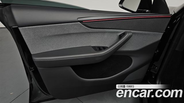 Tesla Model Y 2026