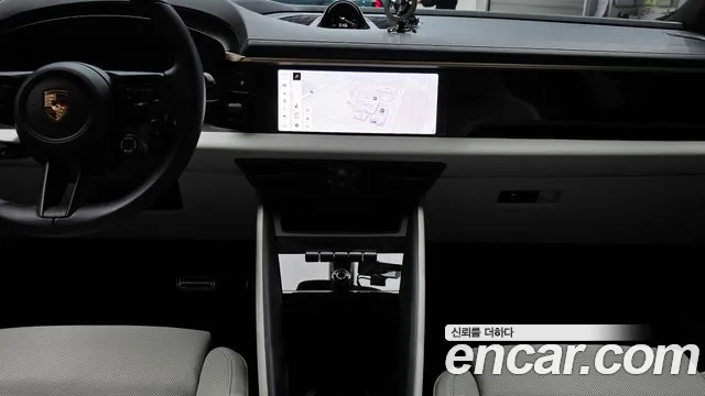 Porsche Macan 2025