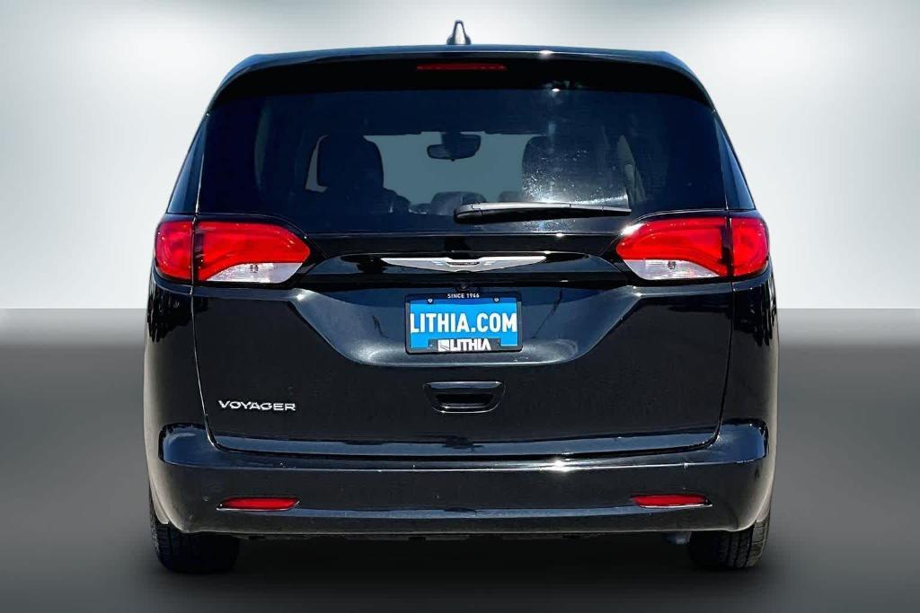 Chrysler Voyager 2023