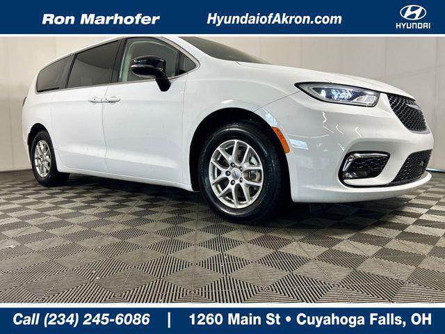 Chrysler Pacifica 2024