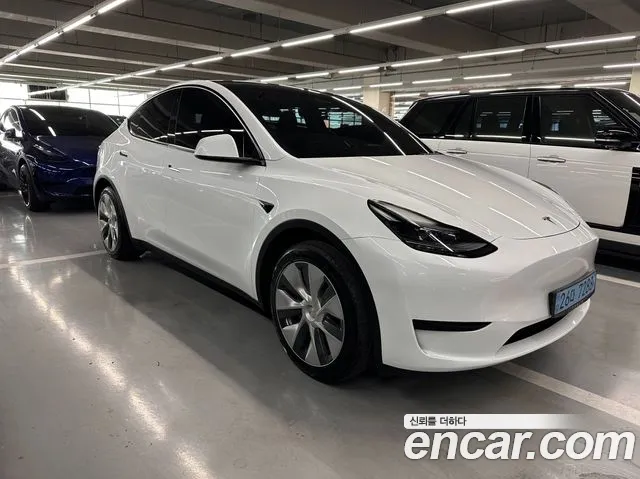 Tesla Model Y 2023