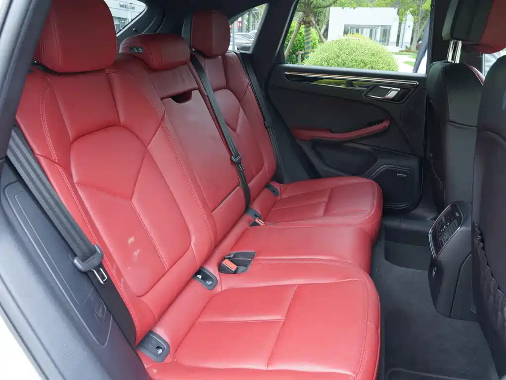 Porsche Macan 2023