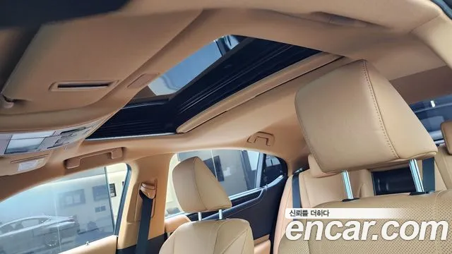 Lexus ES 2024