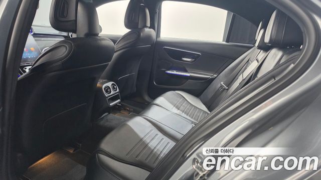 Mercedes-Benz C-Класс 2025