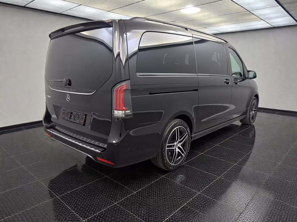 Mercedes-Benz V 300 2024