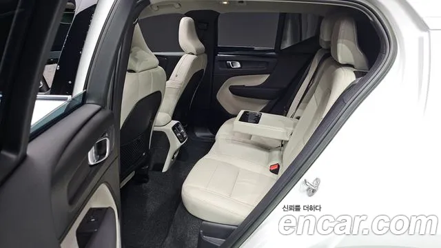 Volvo XC40 2022
