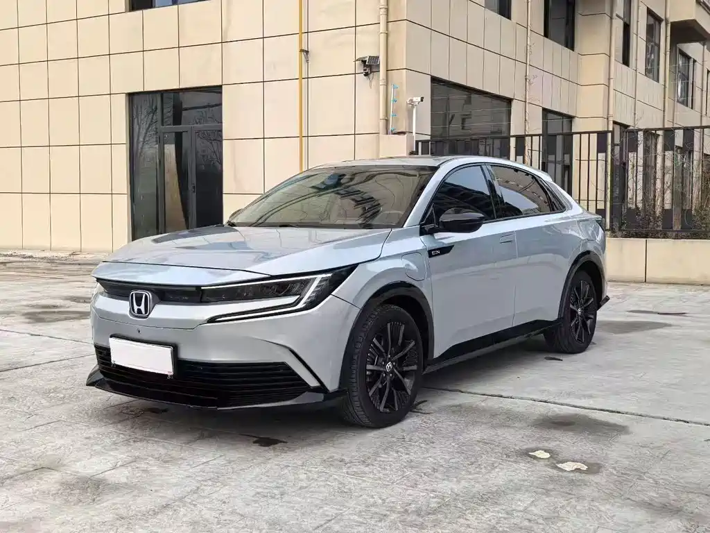 Honda e:NP2 2024