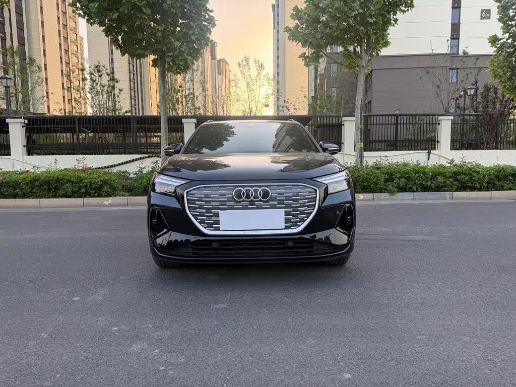 Audi Q4 e-tron 2023