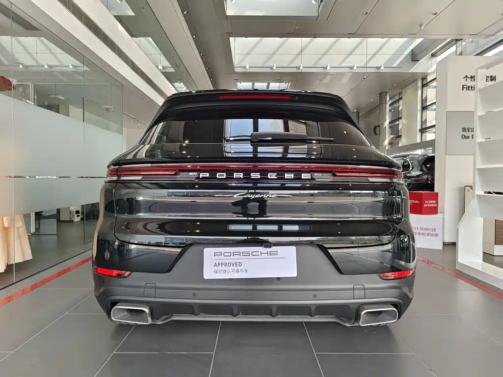 Porsche Cayenne 2025