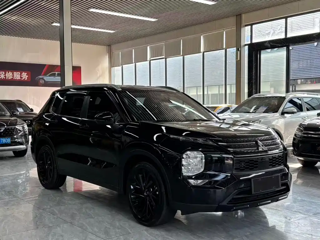 Mitsubishi Outlander 2023