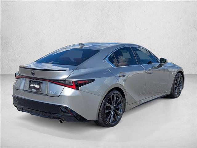Lexus IS 2023
