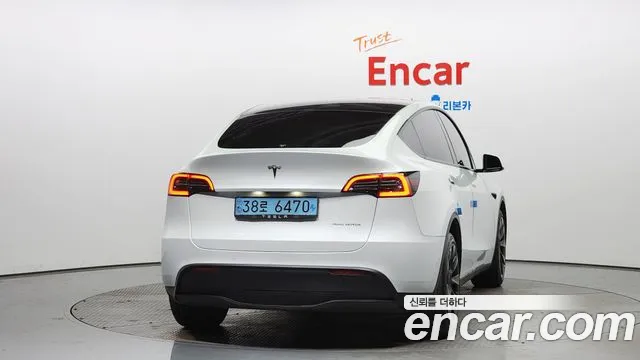 Tesla Model Y 2021