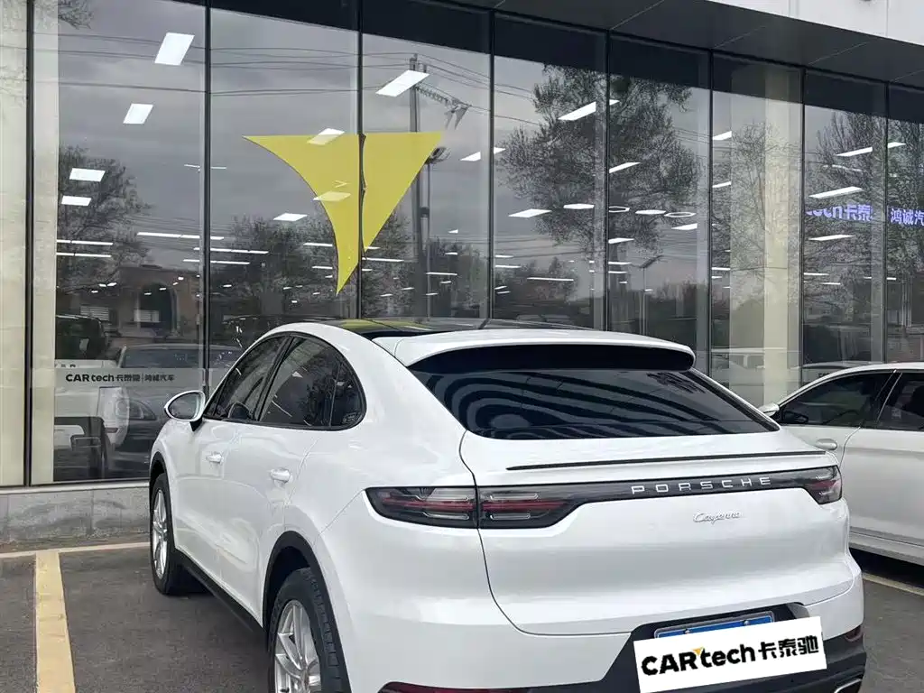 Porsche Cayenne 2021