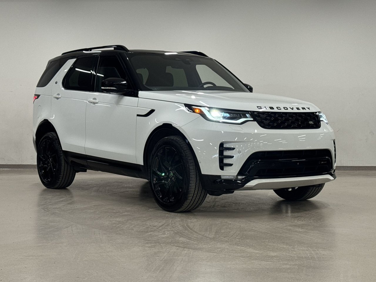 Land Rover Discovery 2023