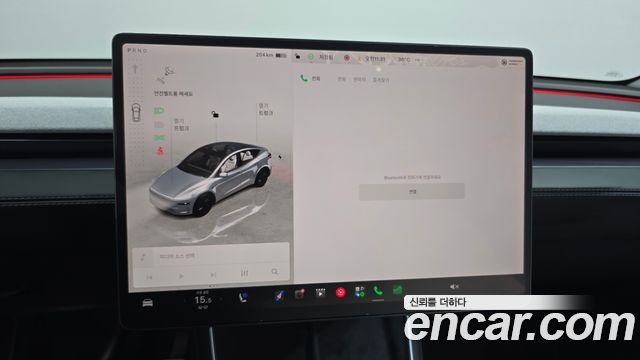 Tesla Model Y 2025