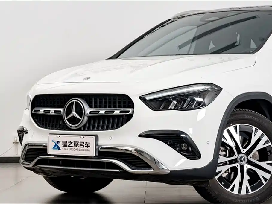 Mercedes-Benz GLA 2024