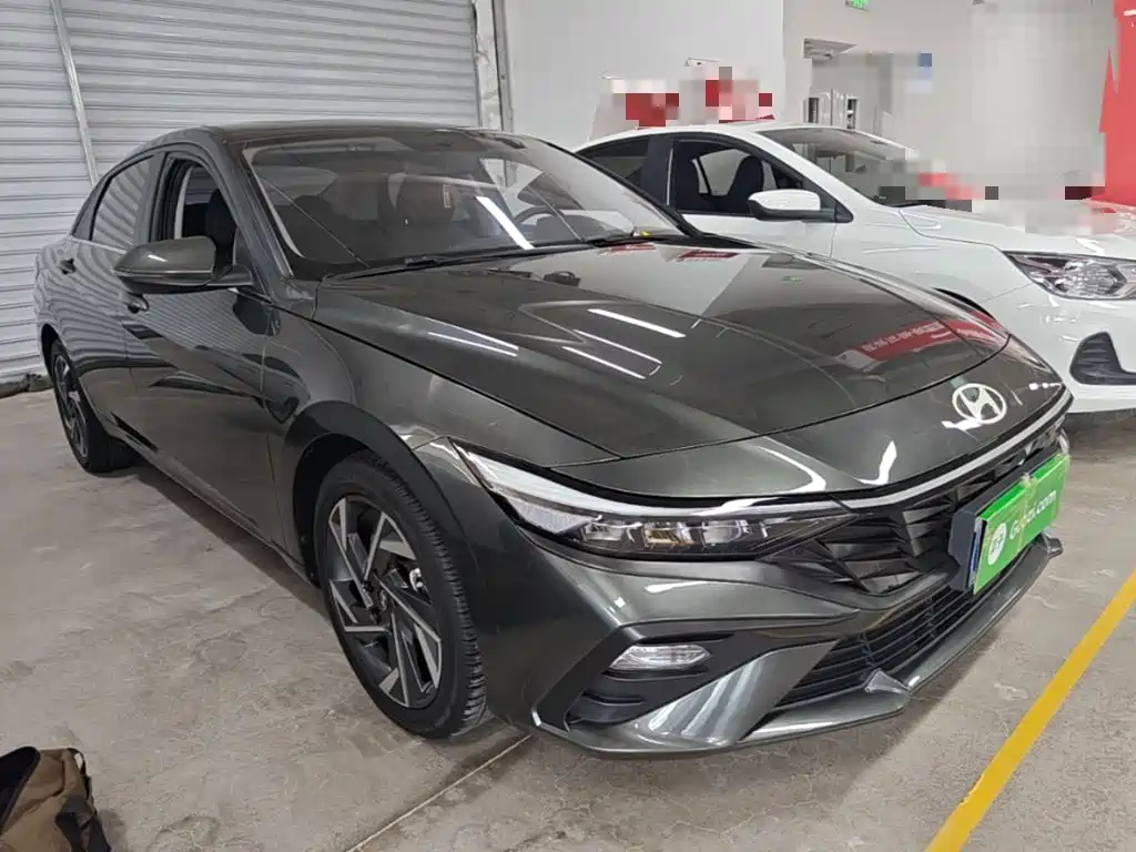 Hyundai Elantra 2024