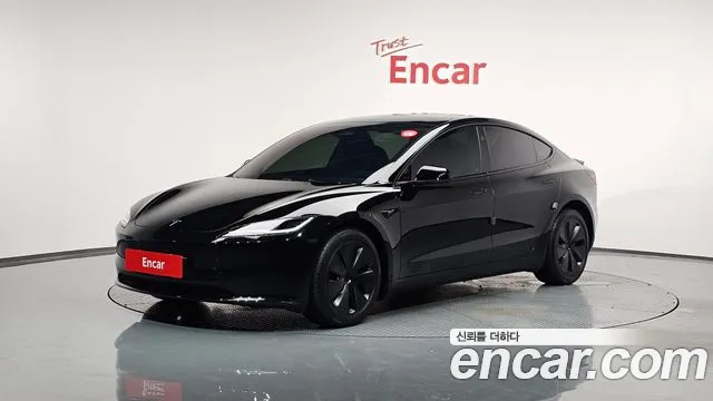 Tesla Model 3 2024