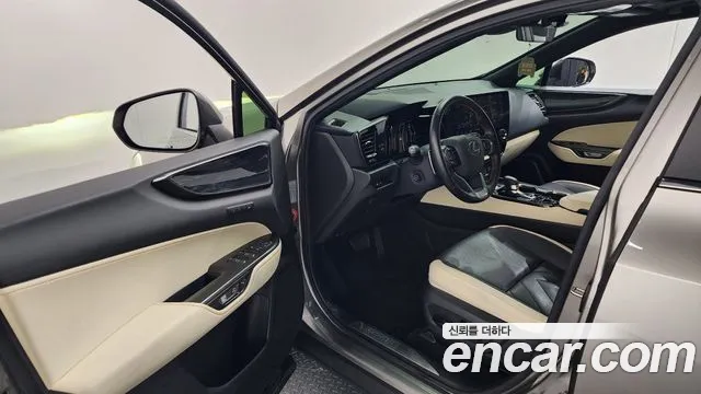 Lexus NX 2023