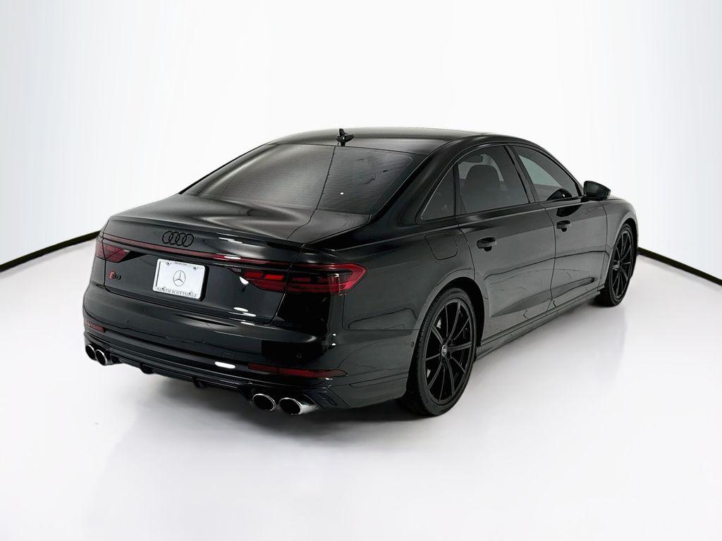 Audi S8 2024