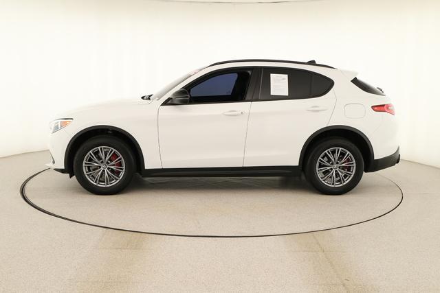 Alfa Romeo Stelvio 2023