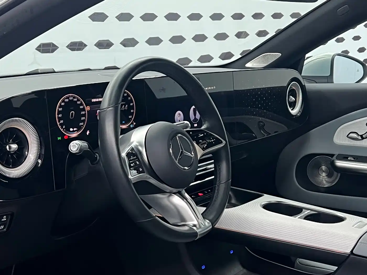 Mercedes-Benz CLA 2025