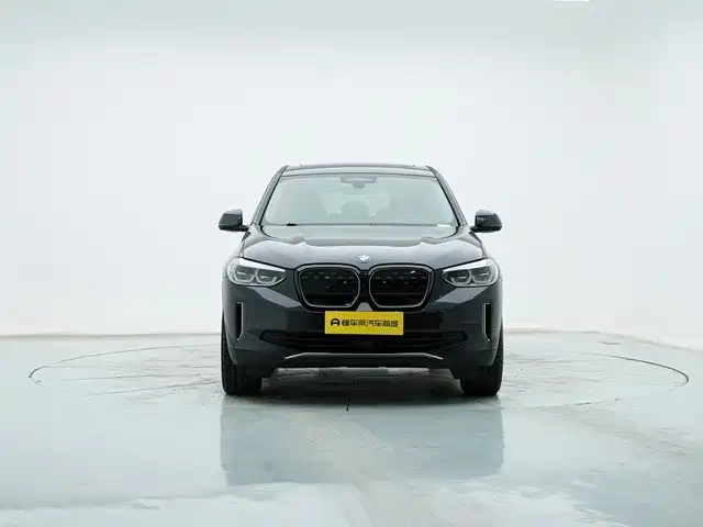 BMW iX3 2021