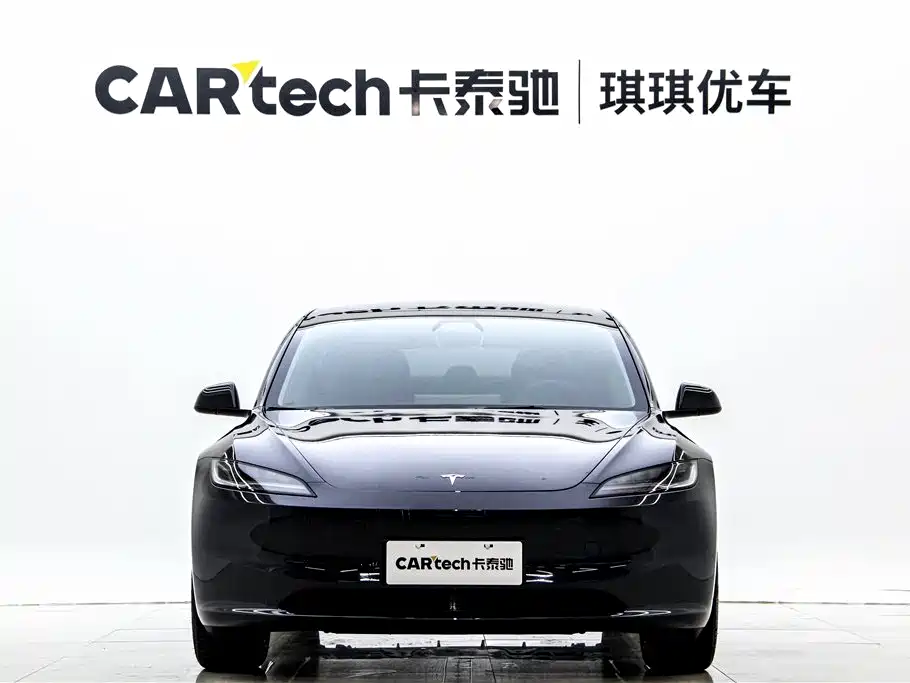 Tesla Model 3 2024